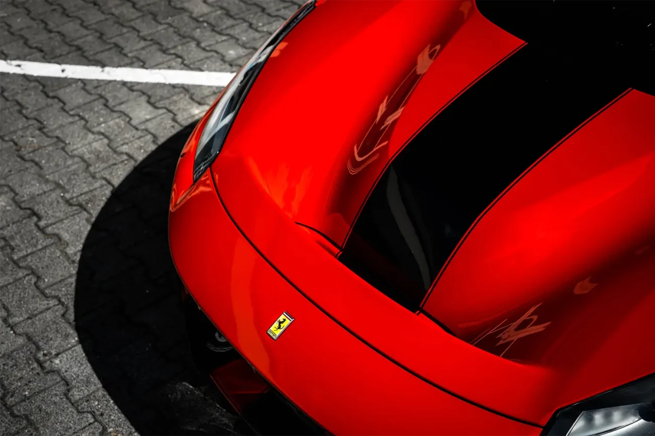 https://glanzk.de/wp-content/uploads/2023/03/Ferrari-1300x867.webp